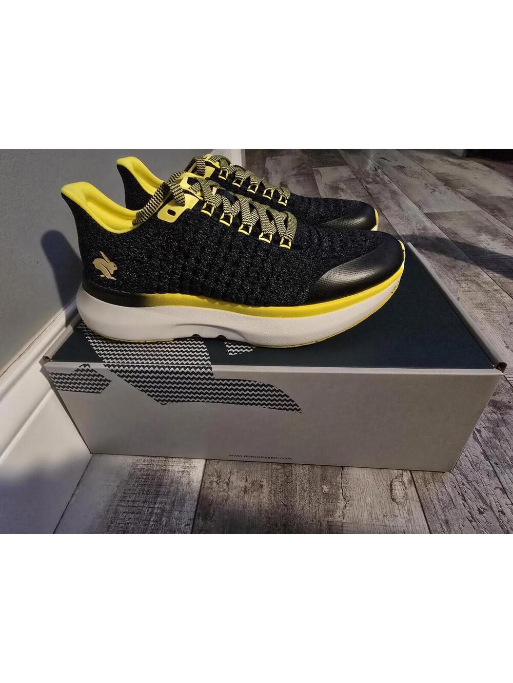 Rabbit Dream Chaser REFLECTIVE Black/Yellow - Womens 9- New in Box